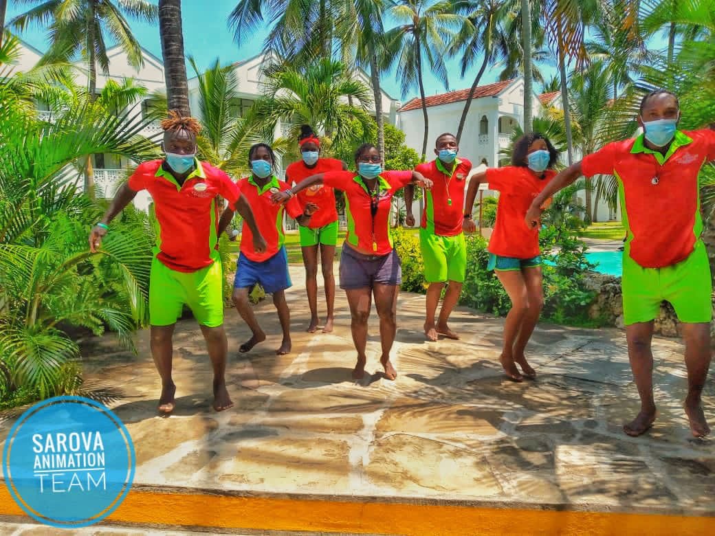 SarovaWhitesand's tweet photo. Our animation team is all set to entertain you this festive season, observing all safety protocols!!! #thesarovaexperienceawaits https://t.co/ogcvUHX4NE