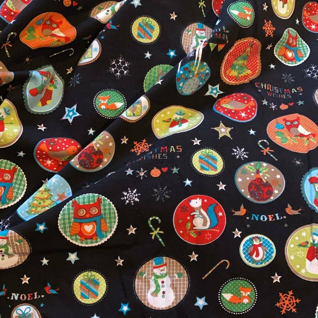 craftyguider's tweet photo. I bought this fabric last year but far too late to make anything from it. It’s my only opportunity to get access to the dining table today with home schooling and home working so I’m going to cut out a #sewingjoni https://t.co/st3NCEBYUV https://t.co/mzHBLm1hbm