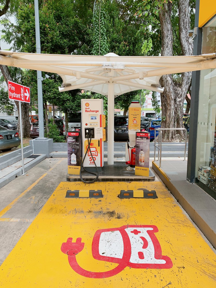 TeslaOwnersSG's tweet image. Shell rolls out EV charging stations in existing petrol stations in SG⛽️ Great to see Shell pivoting their business model for a more sustainable future!