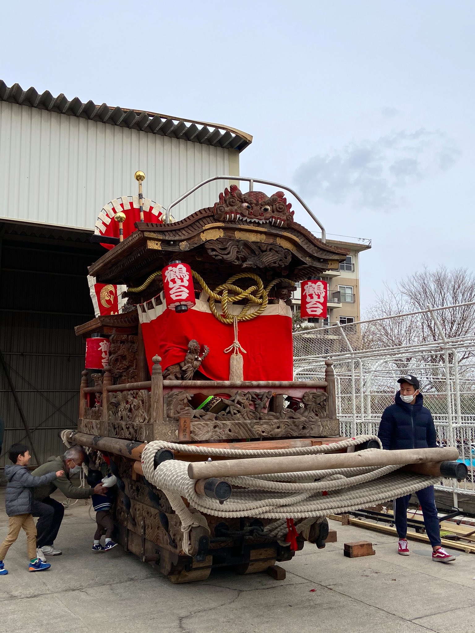 豪快【岸和田だんじり祭り 黄銅無垢造 18金総メッキ 地車 7.6kg】検）
