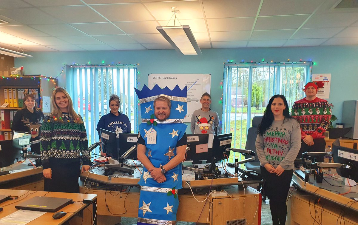 DSFireUpdates's tweet photo. This is White Watch Fire Control celebrating Xmas jumper/costume day ππ it's also #SecretSantaday #Yessssssss ππππ€π€π
https://t.co/u1xG82QNOO
