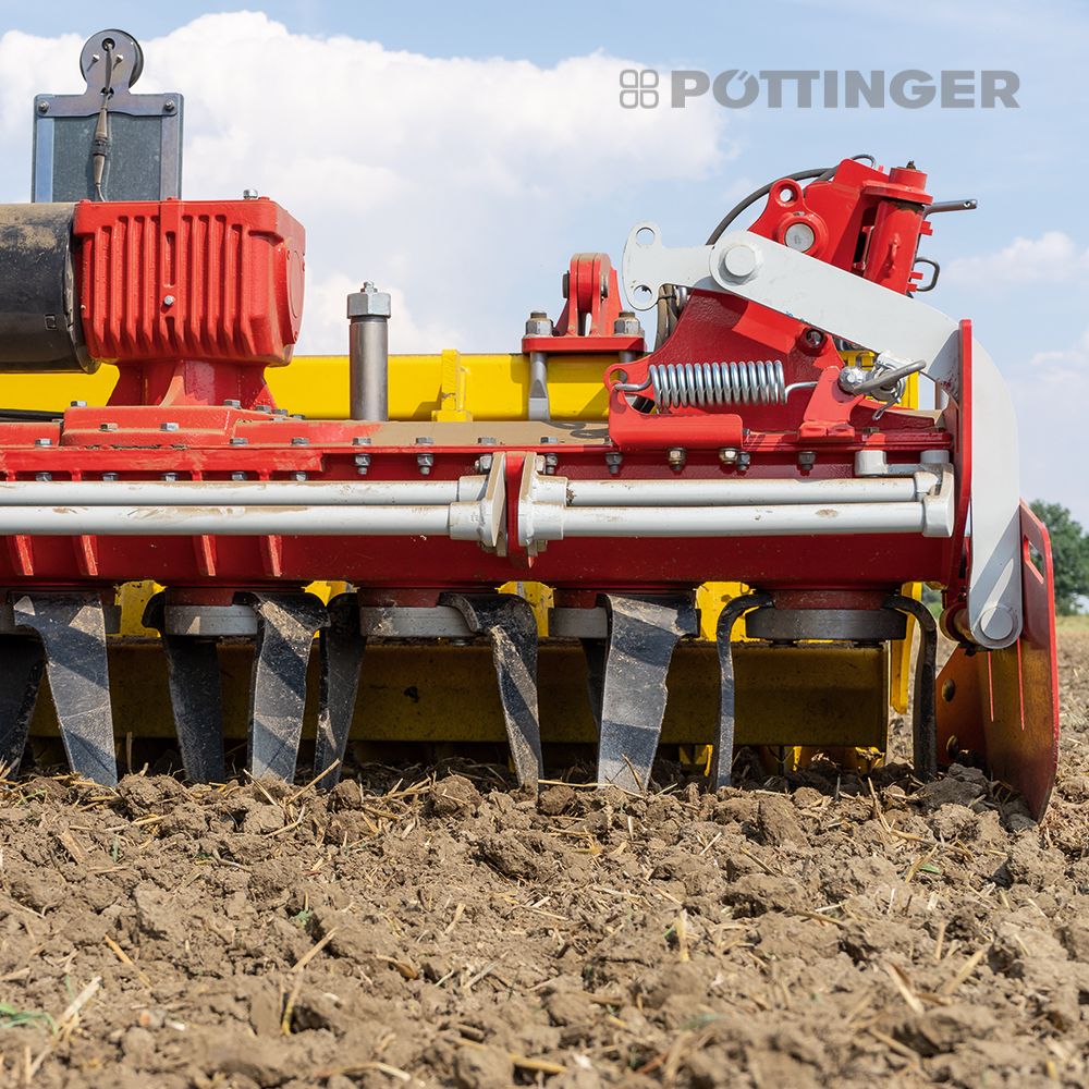 LION 103 C - A new performance class 

With the new folding LION 103 C series PÖTTINGER extends its power harrow range up to 320 hp. 

#lion103c 

#foldingpowerharrows 

#highperformance 

#compactness