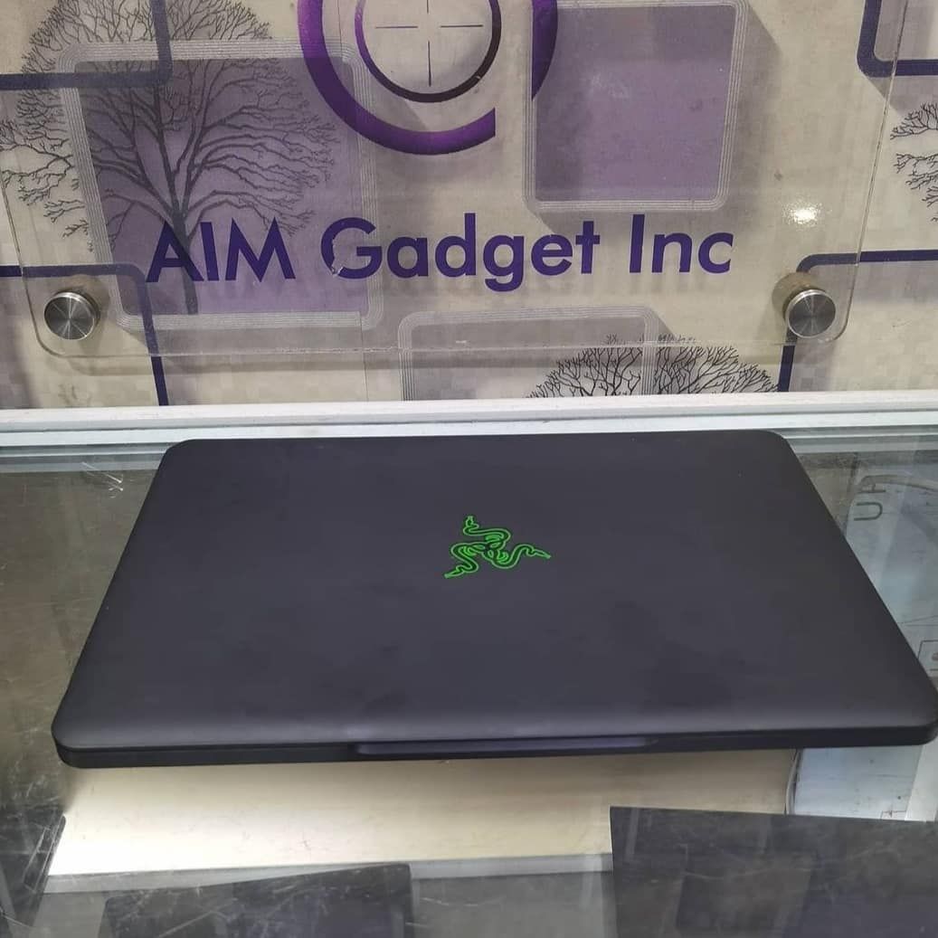 trafficbutter's tweet photo. #Usused Razer Blade 15inch Available 🔖💥💥💥
.
.
.
Specs:

7th Gen Core i7 7750H 2.2GHz Processor
.
16GB DDR4 Ram
.
256GB SSD
.
6GB NVIDIA Geforce GTX 1060

See more => https://t.co/kQYSnXDuyt

To order, call or whatsapp 08120654721 or DM @gadgetfreakzng https://t.co/a9qqOHRkFO