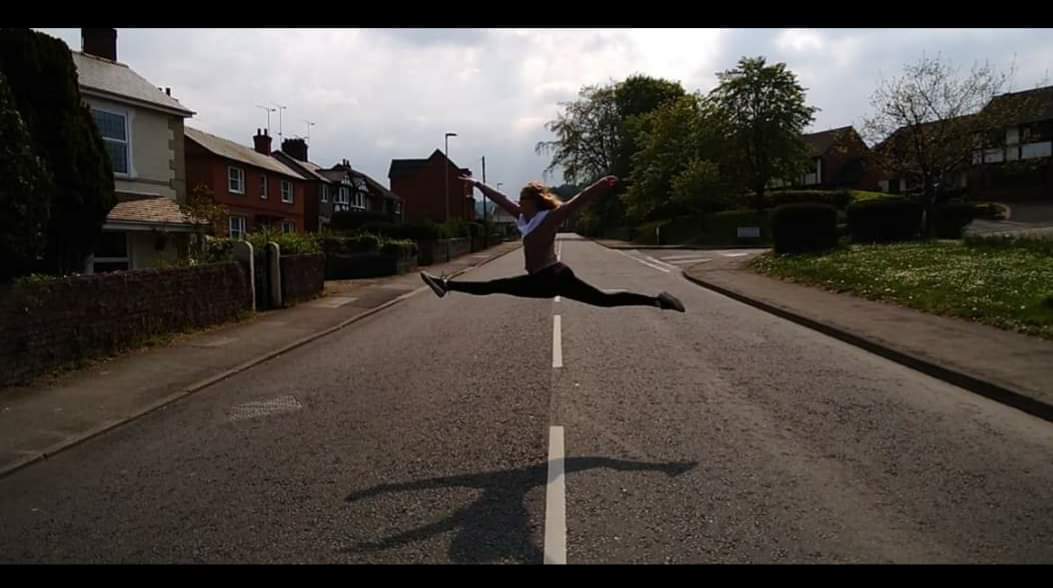 FlissDownes's tweet photo. Thinking back over this bizarre year and it's hard to believe that during the first lockdown I was able to stand in this normally busy road to take this photo! How long ago this seems and how I look forward to normality! #pleasedoyourbit https://t.co/YMRuzgu109