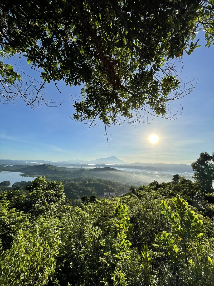 meowwwwwme's tweet photo. The earth has music for those who listen.
-William Shakespeare-
@KKCity
#KotaKinabalu #Sabah #nuluhlapai #hiking #mountK #healthy #destress #withlove https://t.co/902qtMO47h