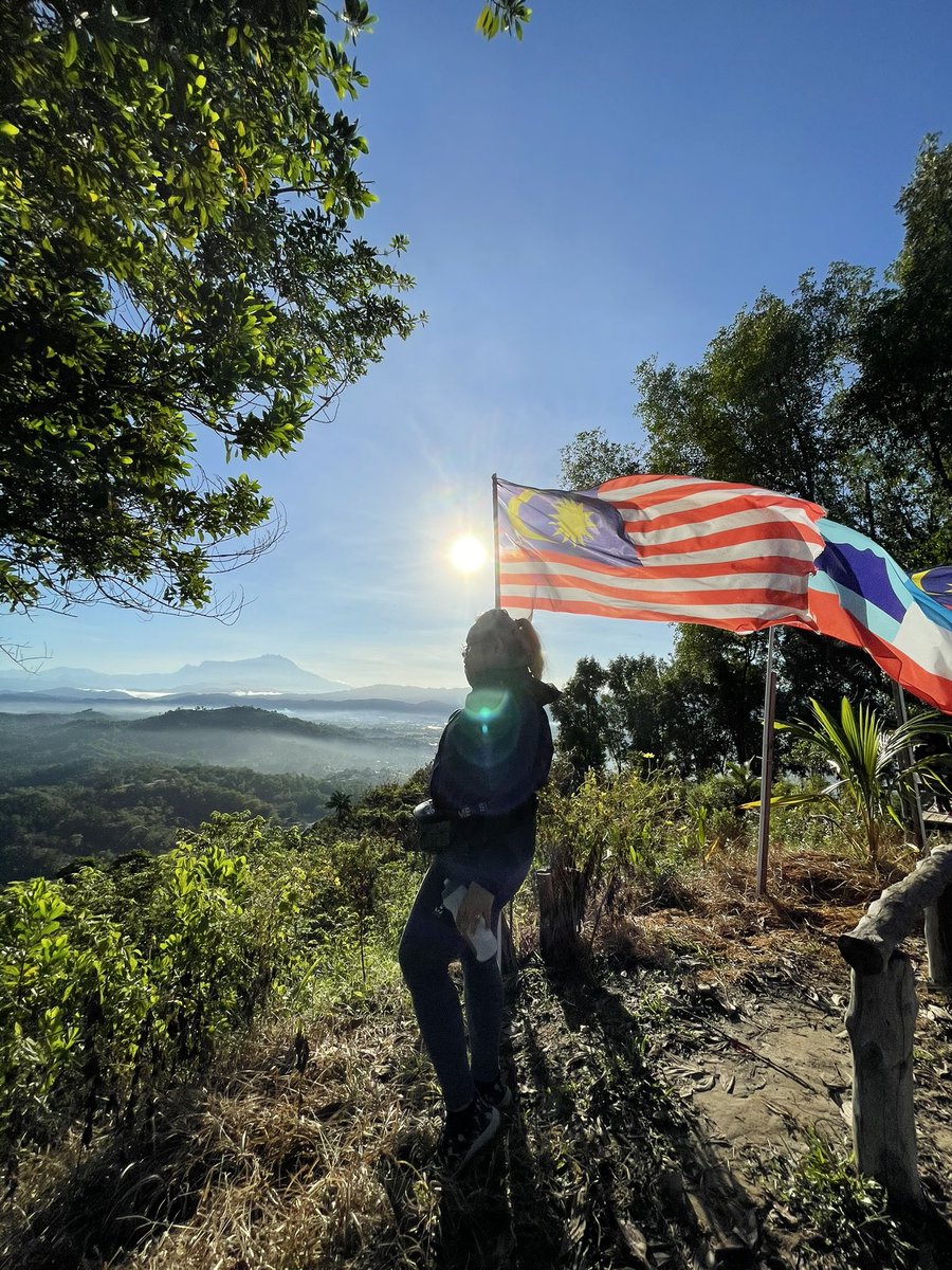 meowwwwwme's tweet photo. The earth has music for those who listen.
-William Shakespeare-
@KKCity
#KotaKinabalu #Sabah #nuluhlapai #hiking #mountK #healthy #destress #withlove https://t.co/902qtMO47h
