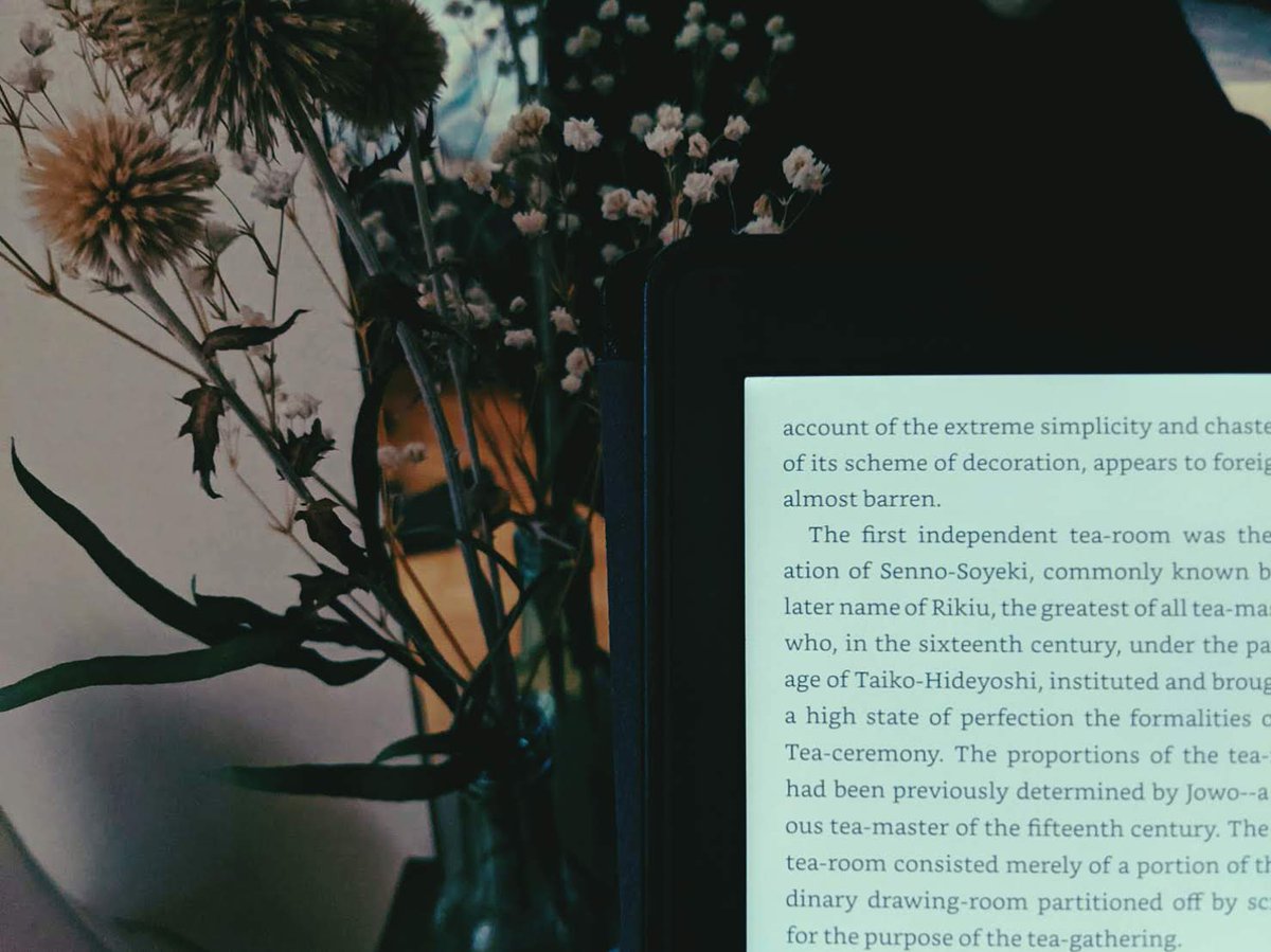 Uzivatel エリザベト怜美 Na Twitteru 洋書の取り寄せが難しく 電子書籍デビュー 岡倉天心の書いた英語で 茶の本 を読む 明治期の文人が ボストン美術館時代に東洋の霊性と美意識について記したもの 茶道とは 日々の雑事に紛れる美を尊ぶことを礎とする一種