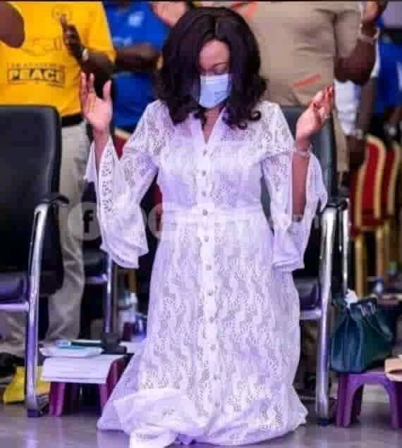 BigDaddyCee7's tweet photo. #ECMustListen
#ECMustSitUp
#RiggedElection
Jean Mensah,Take The Npp Money Back n Come Out From Ur Hiding n Explain Dis Fraud To Us
Beware Of Those Who Wear Whites And Shouting With Their Top Voices In Church Praising God,Most Of Them Are Corrupt,Criminal n Wolves In Sheep Clothes https://t.co/sQhWUnqaQD