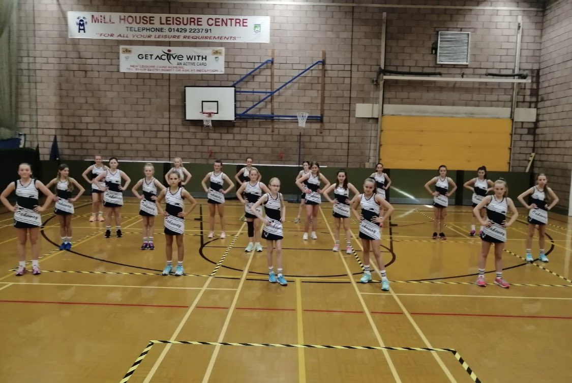 OakswayNetball tweet media