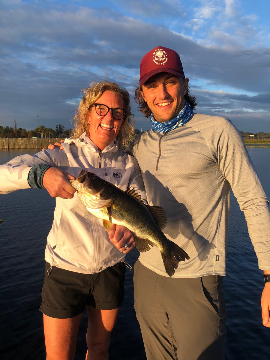 PSbassguide's tweet photo. Triathlon canceled here, so why not go fishing? Clifford and Martha hailed from MI. Yesterday. #psbassguide #bigtoho #ironman https://t.co/HlMKaAIHar