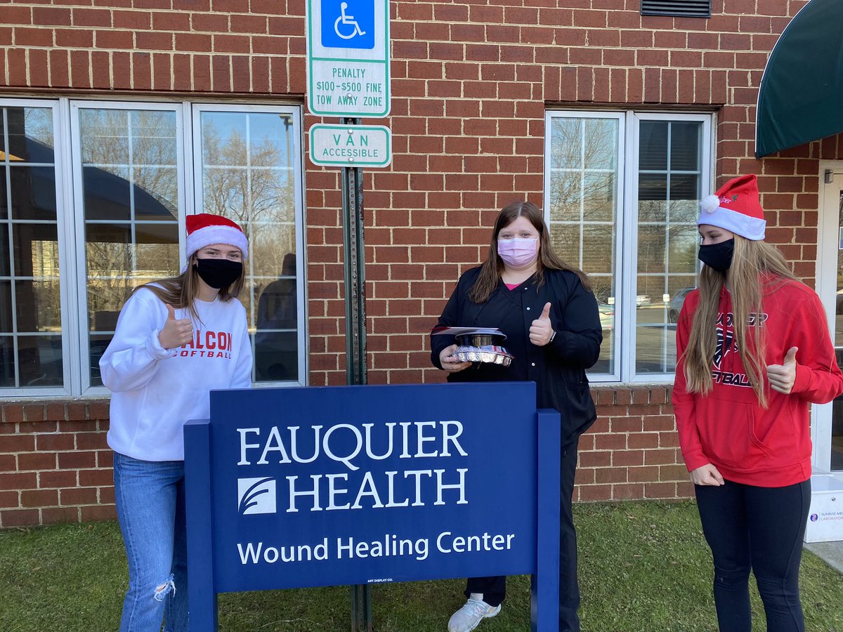 The Fauquier Softball Team spent their Saturday out in the community thanking our first responders, and health care workers with yummy baked goods! We appreciate all you do, essential workers! Thank you for keeping us safe!  #DoGoodDecember @fauquierhs
