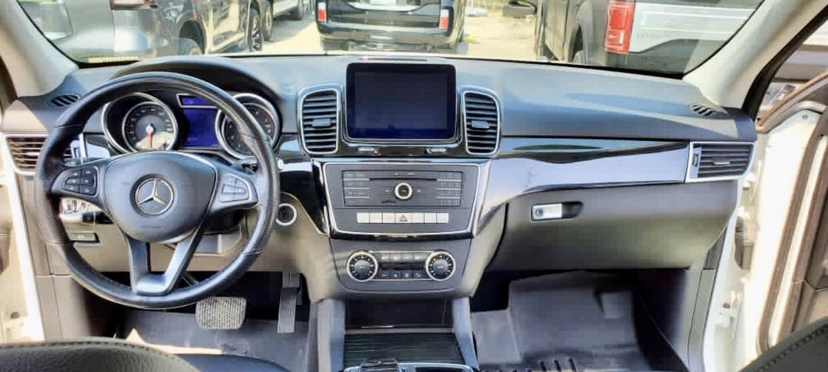 catchincruises's tweet photo. FOR SALE‼️
🔥 *Manufacturer:* MERCEDES BENZ

  *Model* GLE350 

  *Year:* 2016

*Status:* FOREIGN USED 

*Colour* WHITE

*Location:* LEKKI

*Price :* 18.2m(net)

☎️:08106622356 or DM

PLEASE RETWEET, MY CLIENT MIGHT JUST BE ON YOUR TL 🙏🏿 https://t.co/JE1xMzdwYn