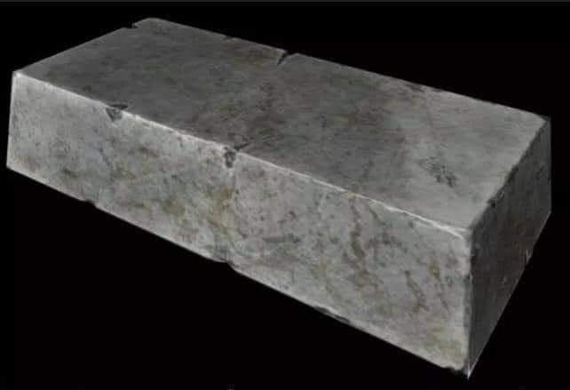 1 гулдмай төмөр 5$.Түүгээр морьны тах хийвэл 12$. Зүү хийвэл 3’500$. Харин цагны пүрш болгод зарвал 300’000$болдог байна.Түүхий эд бус бүтээгдэхүн үйлдвэрлэхийн үр дүн ийм бдаг.Монгол улс 2019 оны байдлаар 8.4 сая тонн төмрийн хүдэр буюу түүхий эдийг БНХАУ-руу экспортолсон байна.