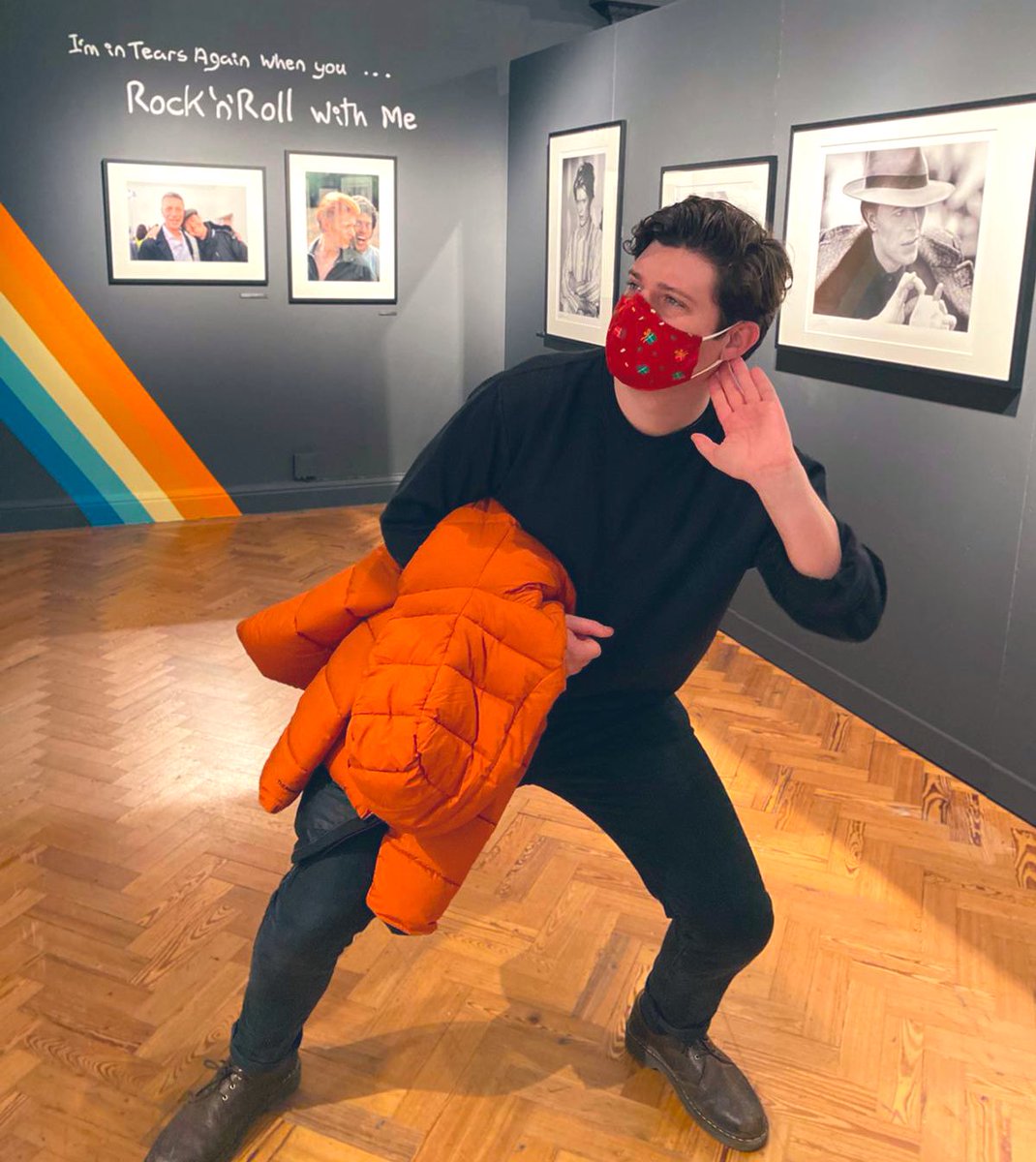 alexjmold's tweet photo. Checking out the David Bowie exhibition today ✨🕺

📸 -> @lauracofield https://t.co/kd65UpHG17