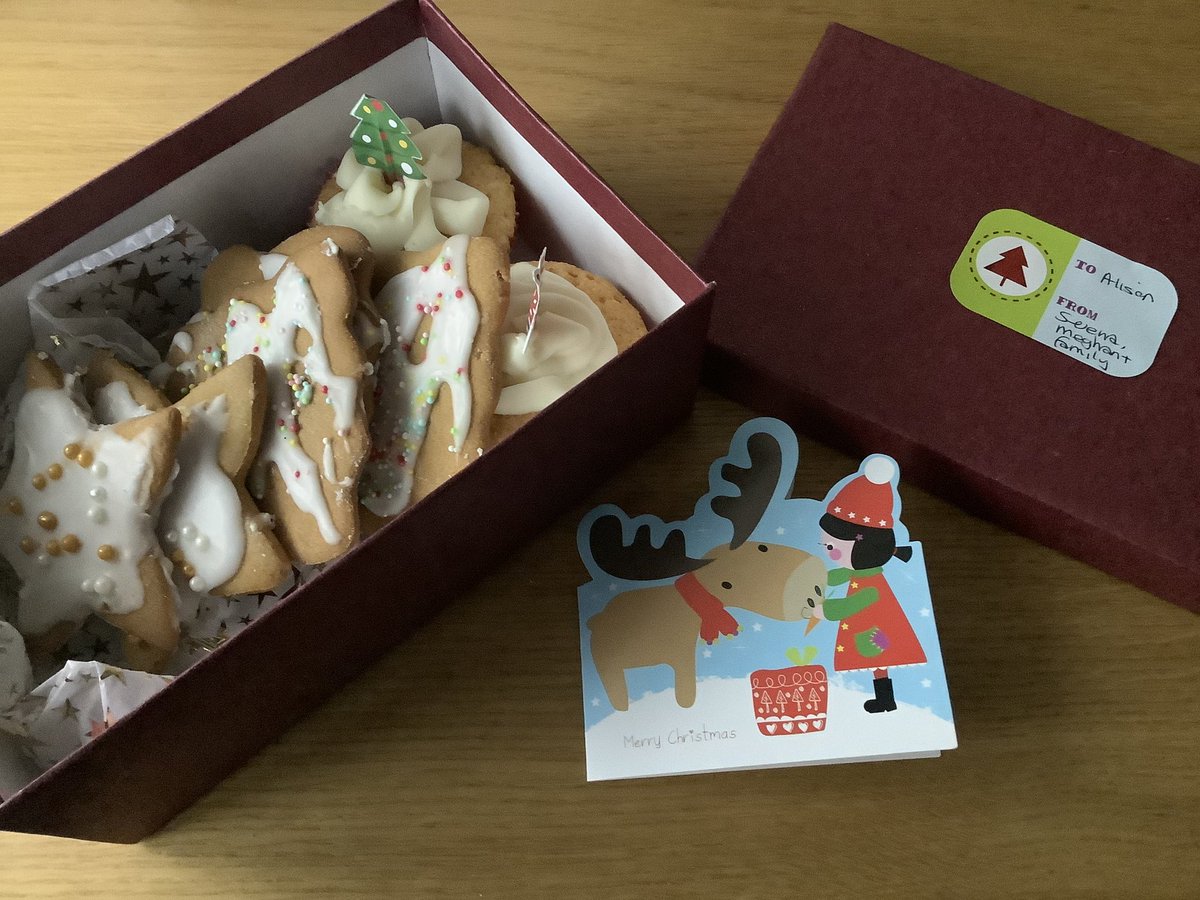 fabulous little gift for me <a href="/alisonjhughes1/">Alison</a> from one of my Brownies and her rainbow sister. <a href="/janet_savage/">Janet Savage</a> I have one for you too.