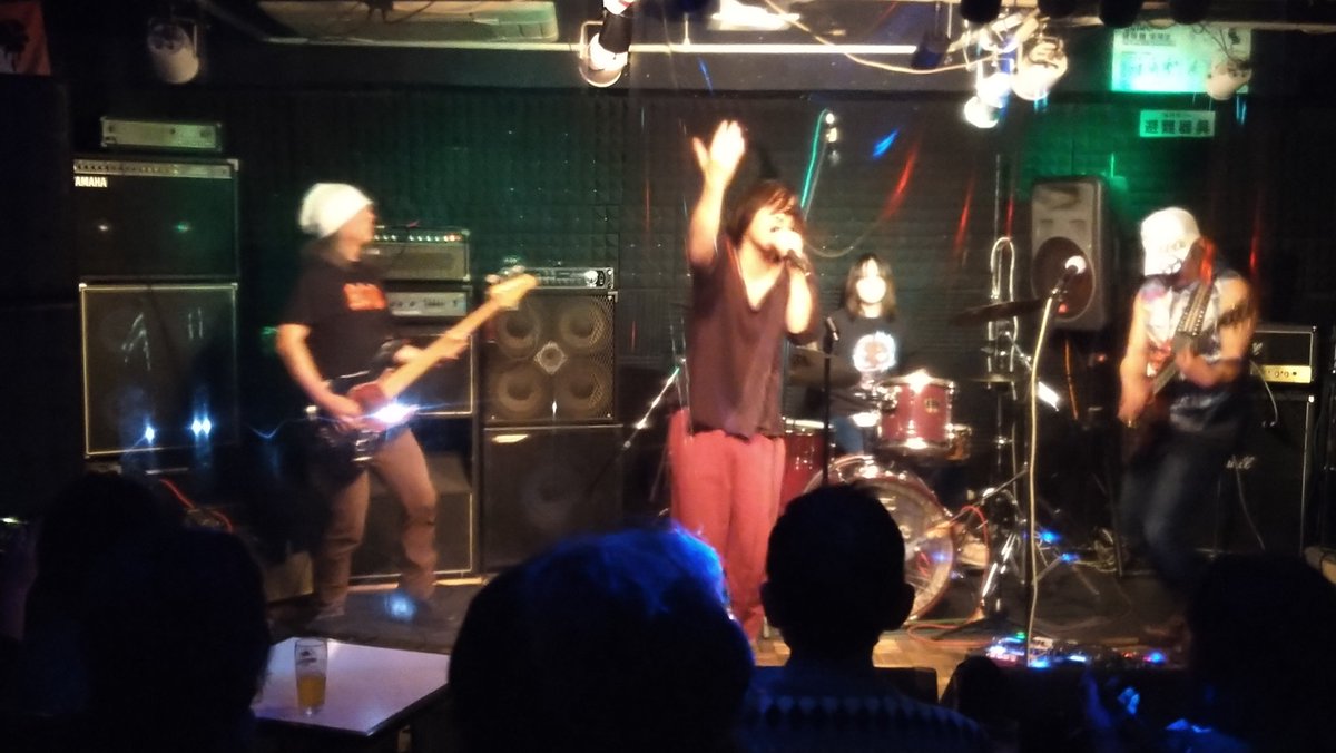 theshowerofrain's tweet photo. ①私達!
②#DrunkCatⅡ
③#SilverChild
④#ソウルスクリーマーズ
⑤#歌謡サスペンス
@こびとさん
やっとリアルでお会いできました✨
@baysidebluesba1 https://t.co/OvtQvnxk6E