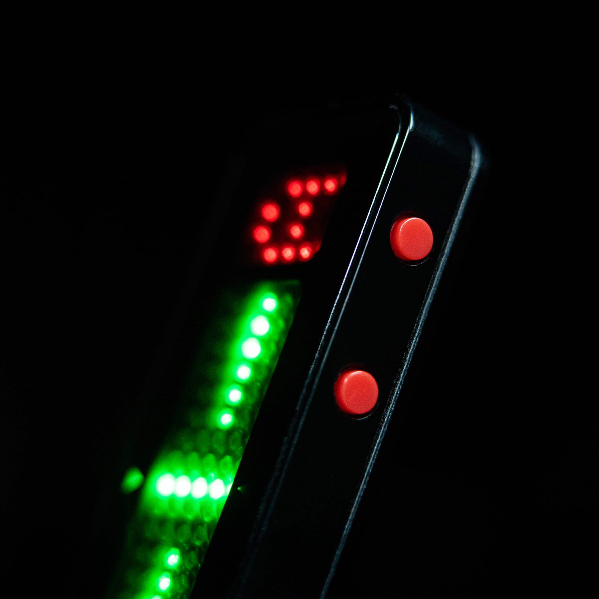 tcelectronic's tweet photo. Lights on or off, see exactly what you want to hear with the Noir’s blazing display.
#tcelectronic #unitune #unituneclip #unitunenoir #guitarist https://t.co/GKsUo4isPt