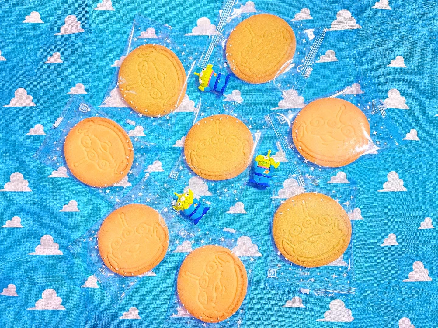 あやちゃむ 今日ディズニーストアでgetした トイストーリーのお菓子の詰め合わせ 缶も可愛いし 中のクッキーもグリーンメンだった オススメですよ トイストーリー ディズニーストア 可愛いと思ったらrt あやちゃむ 今日ディズニーストアでgetした トイストーリーのお菓子の詰め合わせ 缶も可愛いし 中のクッキーもグリーンメンだった オススメですよ トイストーリー ディズニーストア 可愛いと思ったらrt