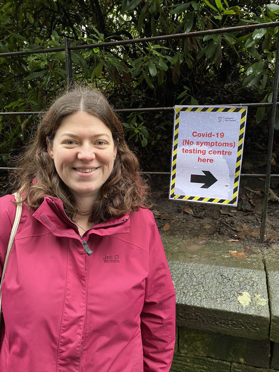 emilyspurrell's tweet image. Popped up to the see the Christmas market at Croxeth Hall which was lovely - so many tasty treats &amp;amp; gifts and all well managed and socially distanced. Also went in to get my latest covid test in the hall which was quick and easy. #LetsGetTested