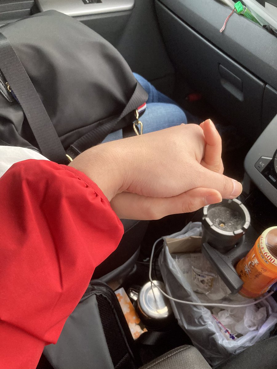 tkp8965's tweet photo. 何の報告だよって感じですが、わたくしつかぽに彼女が出来ました。

初めて会ったのが2週間前で告白したのが1週間前で先日彼女の御家族に挨拶行きました。ビビっと来ました

最速で最短で真っ直ぐに一直線な愛です。リンカー5000兆分くらいです。

どうぞ末永く見守ってください。

ps 車内汚い言うな https://t.co/GobOkVZ1Dr