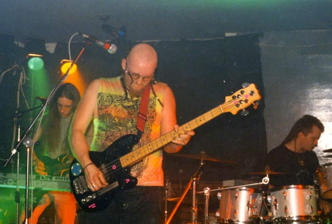 HowlinDibsHawk's tweet photo. My old band Krel, sometime in 1993, Stockport College SU #spacerock #haymanbass https://t.co/gCLF5P1Phc