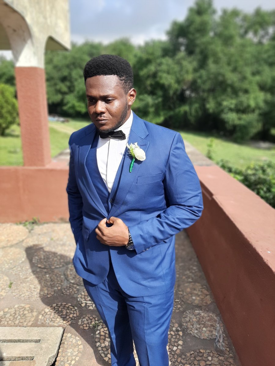 Orevat's tweet photo. A little glow here and there.....

Suit by @emehnoel https://t.co/qzdrhshDs9