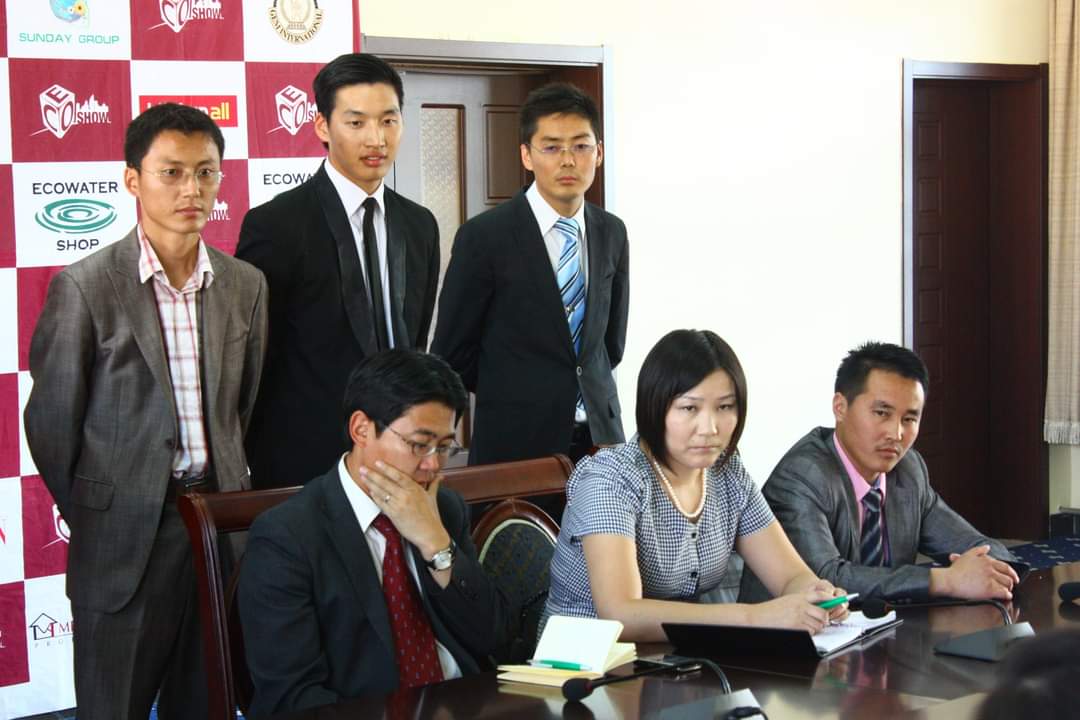 Mashaa_MN's tweet photo. #Apprentice шоу Монгол HD дээр эхлэж бн. Бид ч бас яг энэ порматаар 9 жилийн өмнө #Ceoshow нэрээр өрсөлдөж бж билээ. Одоогийн стартап комданийхаа хамтрагчтай энэ шоугаар танилцаж байлаа 🤟 https://t.co/rRO9blLFN8
