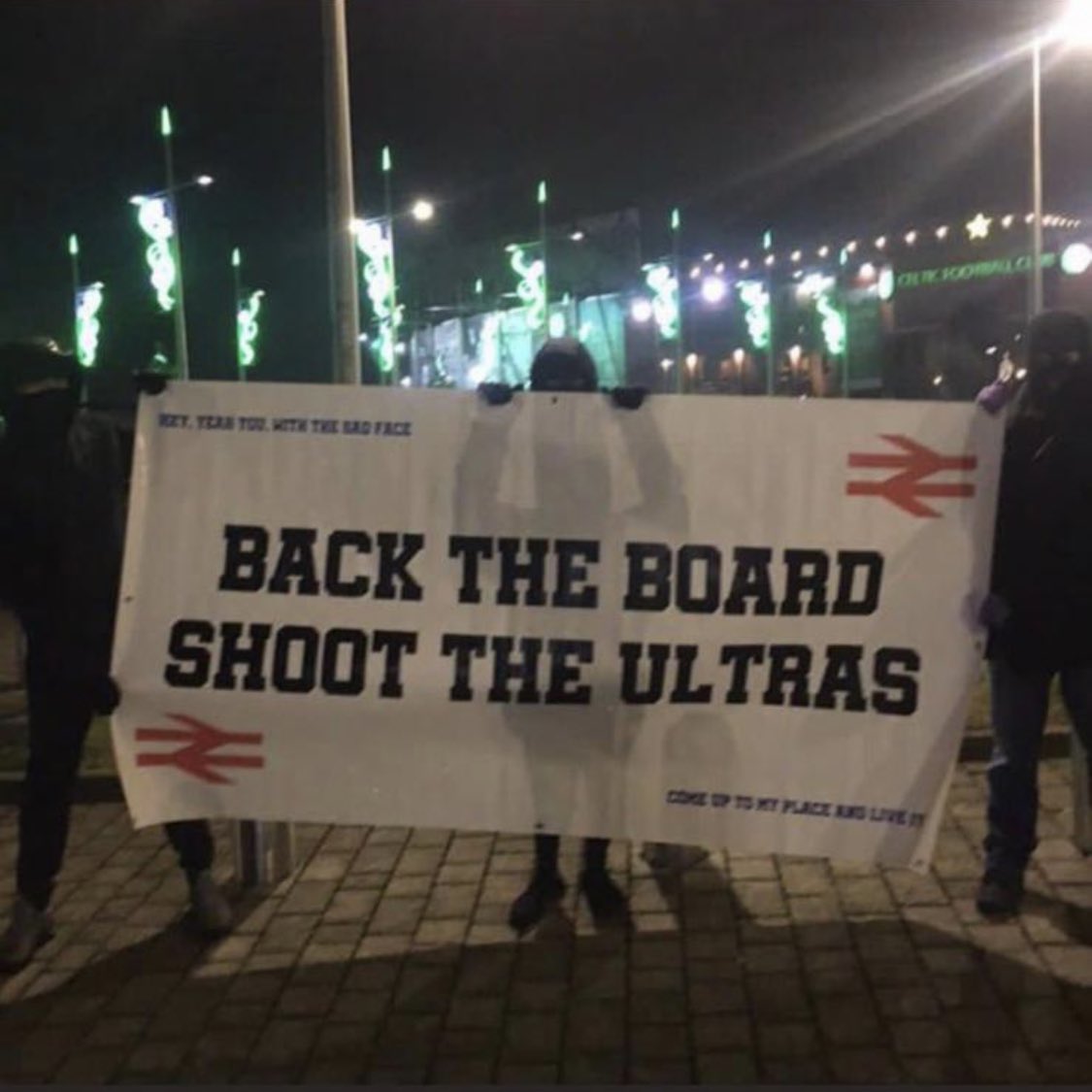 1CelticFansView's tweet photo. 10 years and this the best they can do sneak about at night when no fans at ground 😂😂😂😂 #icf wank wank wank #80schants https://t.co/wPH8gJCSfZ