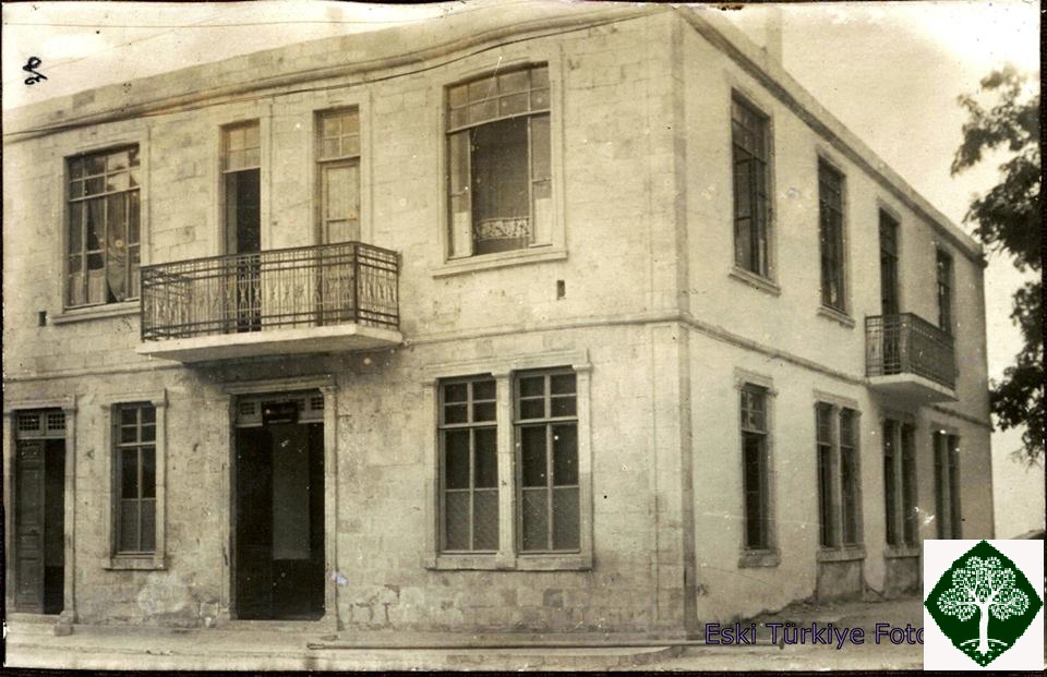 naim guney on twitter 1910 da acilan ordu osmanli bankasi ordu da kurulan ilk bankalardan idi 19 yuzyildan beri ordu nun en hareketli iktisadi merkezi fabrikalar caddesi idi o yillarda sehir merkezinde iki katli tas bir
