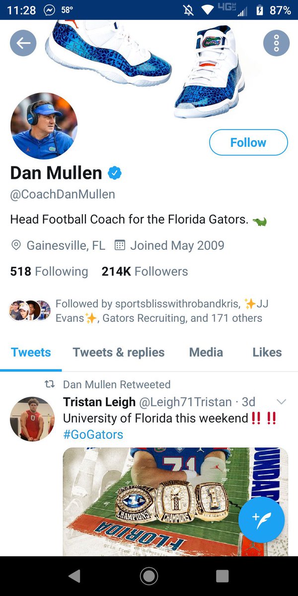 RayRayCrouse's tweet photo. The irony... #DanMullen #shoethrow https://t.co/8AolsT71LT