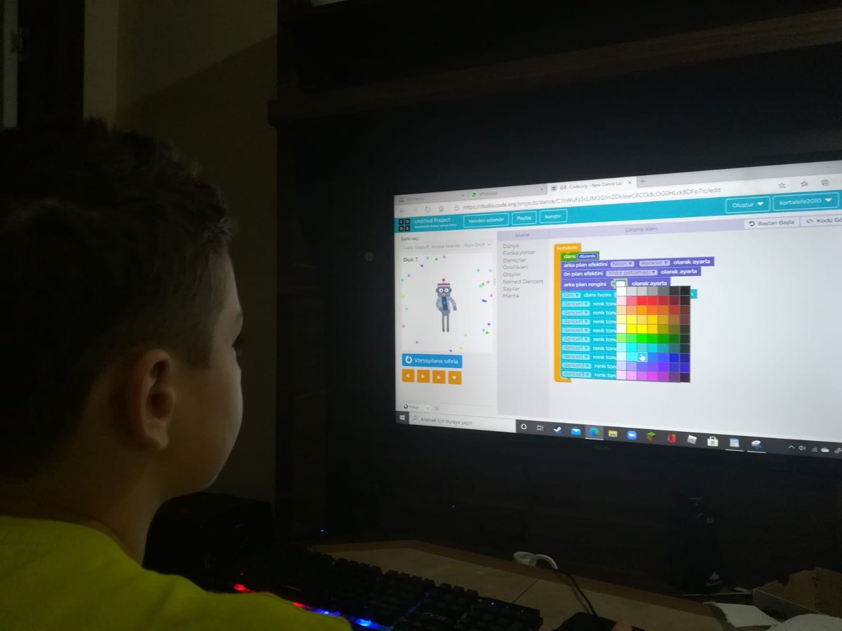 bcekmeceharezmi's tweet image. Harezmi okulları codeweek etkinliklerinde...🎈🎈🎈 #codeweekturkiye
#codeweek2020
#hourofcode #harezmiylekodluyoruz #kodlamasaati @timurtugral @harezmimodeli @istanbulilmem @memleventyazici