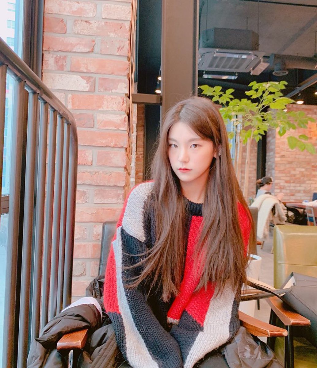 mxvingcastle's tweet image. por que ela é assim meu deus