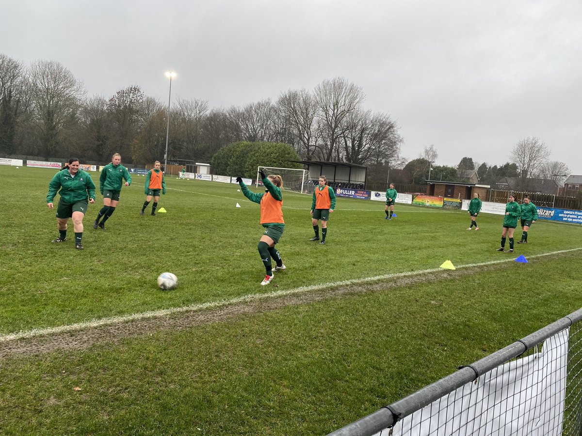 ArgyleWFC's tweet photo. The warm up! 💪
#palfc @PLsportsnews @FAWNL #RainbowLaces https://t.co/YjaqszIBqW