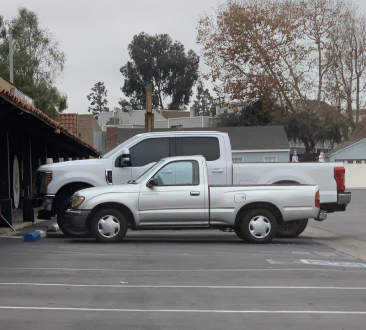 Print2Mobile's tweet image. Increased in the production and sale of these large trucks has a direct correlation with the spiking increase in pedestrian fatalities. #cycling