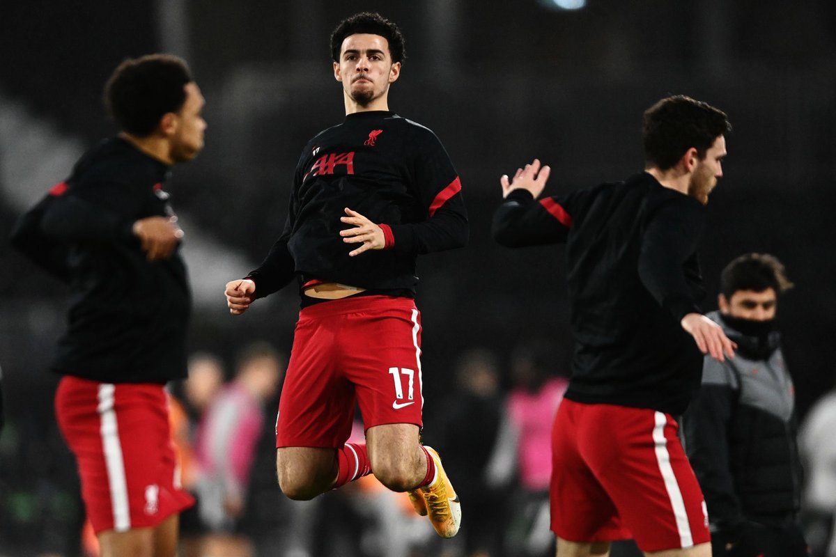 MidfieldWatch's tweet photo. Curtis Jones’ game by numbers v Fulham: 

- 103 touches
- 95% pass accuracy
- 2 key passes
- 4 long balls
- 1 big chance created
- 5 dribbles
- 14 ground duels
- 2 interceptions

Matured performance from the 19 year old🏴󠁧󠁢󠁥󠁮󠁧󠁿 https://t.co/9VNlTZ2e33
