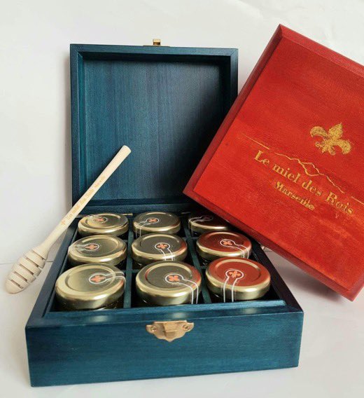 🎁 3ème CONCOURS 🎁
 
<a href="/LeMielDesRois/">Le Miel des Rois</a> vous offre sa Boîte Royale de 9 pots de miel, d’une valeur de 70€. 🍯

Retrouvez leurs produits sur lemieldesrois.com 🐝

Pour participer: 

🔁 RT ce tweet

➡️ Follow <a href="/LeMielDesRois/">Le Miel des Rois</a> et <a href="/MonsieurAide/">Besoin d'aide ?</a> 

🗓 Tirage au sort le 16/12