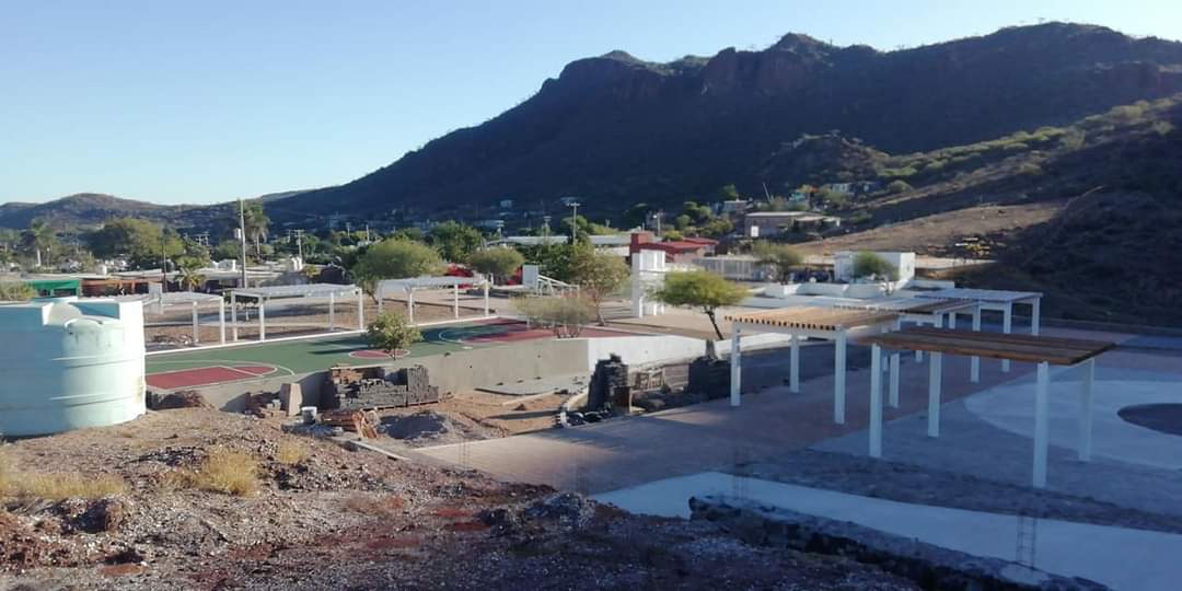 LIZARRAGA_OF's tweet photo. Avances del mirador del centinela obra para las y los trabajadores de Guaymas #DefrenteporGuaymas https://t.co/ilrMGGbjKc