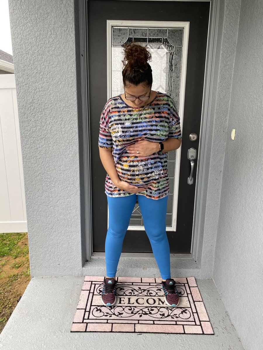 CoachRobMcD's tweet image. 🥰🥰 At 22 weeks, it looks like the baby is about a pound now! So surreal! I was asked if I was Team #Freethrows or Team #PinkBows and I gotta go with Team #Freethrows 

&amp;gt;&amp;gt;&amp;gt;Gender Reveal is coming soon, sooooo essssscited! 💙💗