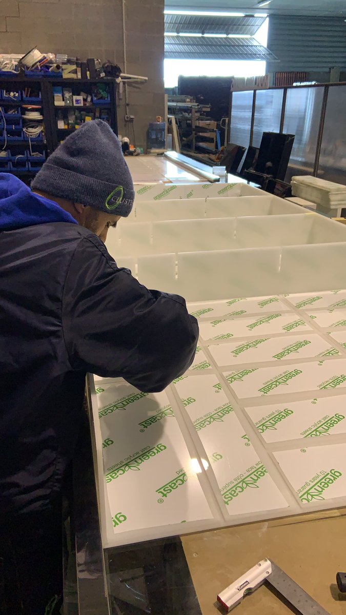 pdfcluster's tweet photo. #plexiglass #metraquilato #plastico #trasbarra #fabricacion #instalacion https://t.co/ekRX4gFlVQ