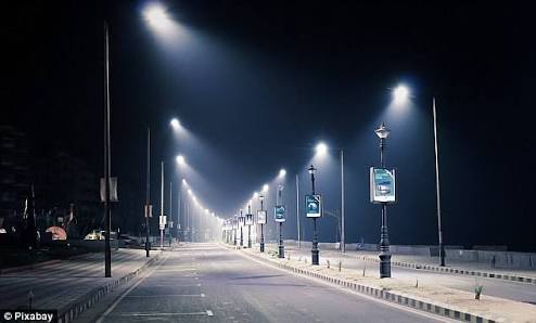 Elv0Tech's tweet photo. Kenya at 57
Kenya have installed security lights, for tight security in CBD.
we are safe here in CBD
#challenge57 
@5thestateKE 
#57challenge https://t.co/wZWqmXWpPt