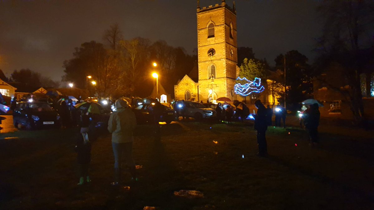 StBarts_Church's tweet photo. Carols on the village green. The rain stopped and the people came...
Next year roast chestnuts hot mince pies and mulled wine maybe? We prayed for no rain. Next year a flutter of snow? https://t.co/1aLCAYz55p