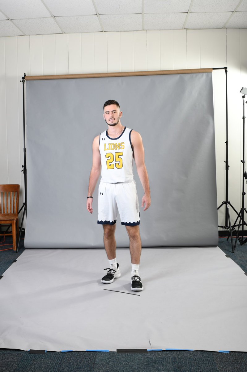 Therozeniv's tweet photo. Niv Rozenholtz. Basketball player for Texas A&amp;M University Commerce. New on Twitter https://t.co/qOjNDcX0Qt