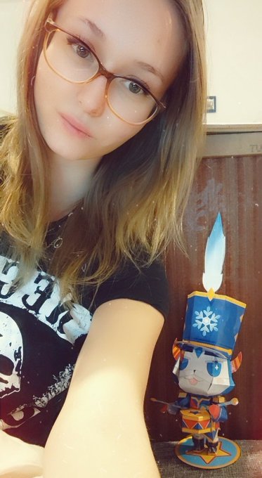 Voil&agrave; 😃😃 Fiouf 3 heures &agrave; le faire 😝 vous en pensez quoi ? 🕊️ Trop contente en tout cas on va dire que<a href="/tag/orion"class="tags"><span>#orion</span></a><a href="/tag/summonerswar"class="tags"><span>#summonerswar</span></a><a href="/tag/noel2020"class="tags"><span>#noel2020</span></a>