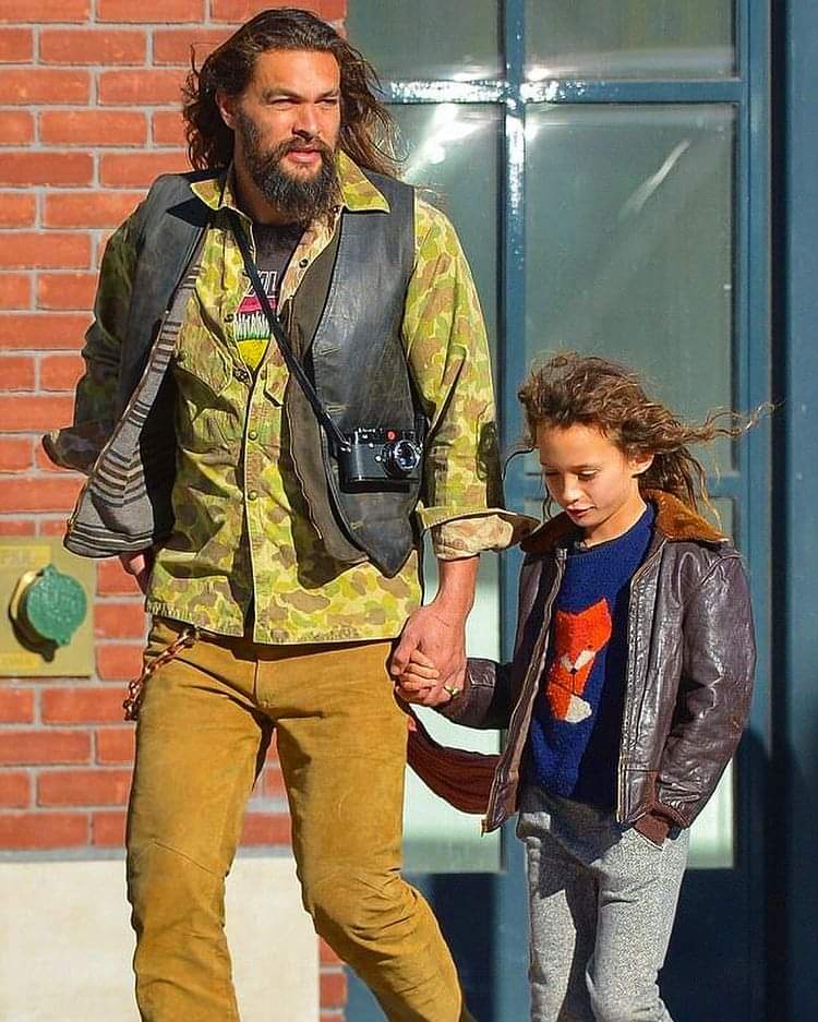 IchGisela's tweet photo. Jason with his son Nakoa https://t.co/P0G765Qm6o