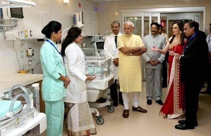 Anil Shekhaliya 🇮🇳 (@anil_shekhaliya) on Twitter photo प्रधानमंत्री मोदी जी, को देश के "किसान" की फिक्र नहीं बल्कि अपने उधोगपति "अम्बानी के पोते" की फ़िक्र हैं। तस्वीरें बोलती हैं। शर्मनाक। प्रधानमंत्री मोदी जी, को देश के "किसान" की फिक्र नहीं बल्कि अपने उधोगपति "अम्बानी के पोते" की फ़िक्र हैं। तस्वीरें बोलती हैं। शर्मनाक।