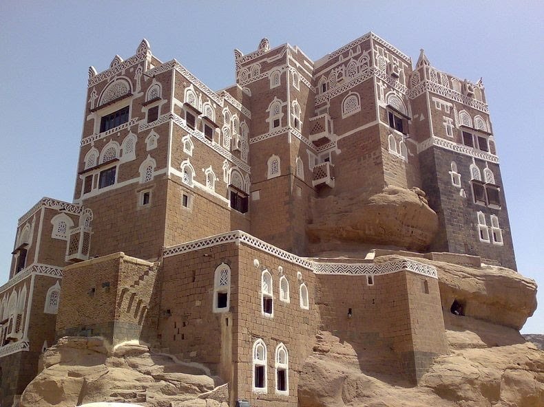 YemenTourismPB's tweet photo. #Dar_AlHajar_Rockpalace tells a #story of the 3thousands yrs of endless #cultureTourism_History in #Yemen . #Visit2know how ? Just by ending the #war .
#YemenCantWait
#saveyementourism https://t.co/bPvl8fys0S