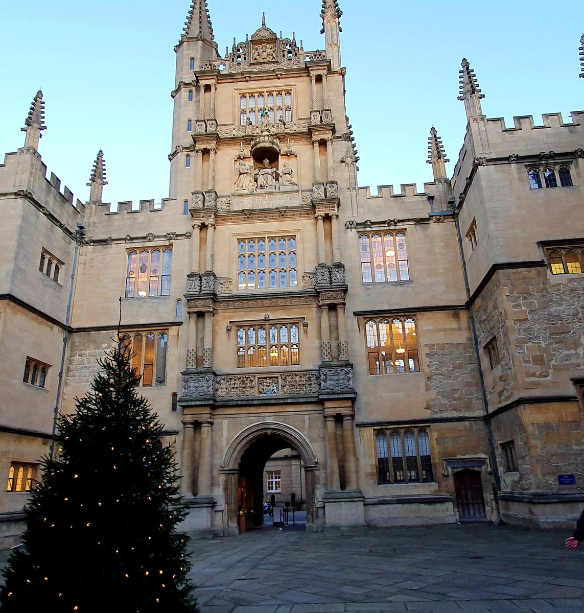 whistler360's tweet image. A wonderful 9 mile hike around #Oxford 

Well worth it, beautiful architecture.

#Ashmolean #Bodleian #WeekendWalk
