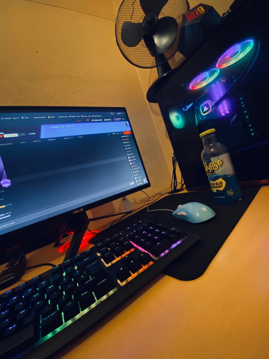 STT_CSGO's tweet photo. @NAVISTS https://t.co/LrR2yHkCUN