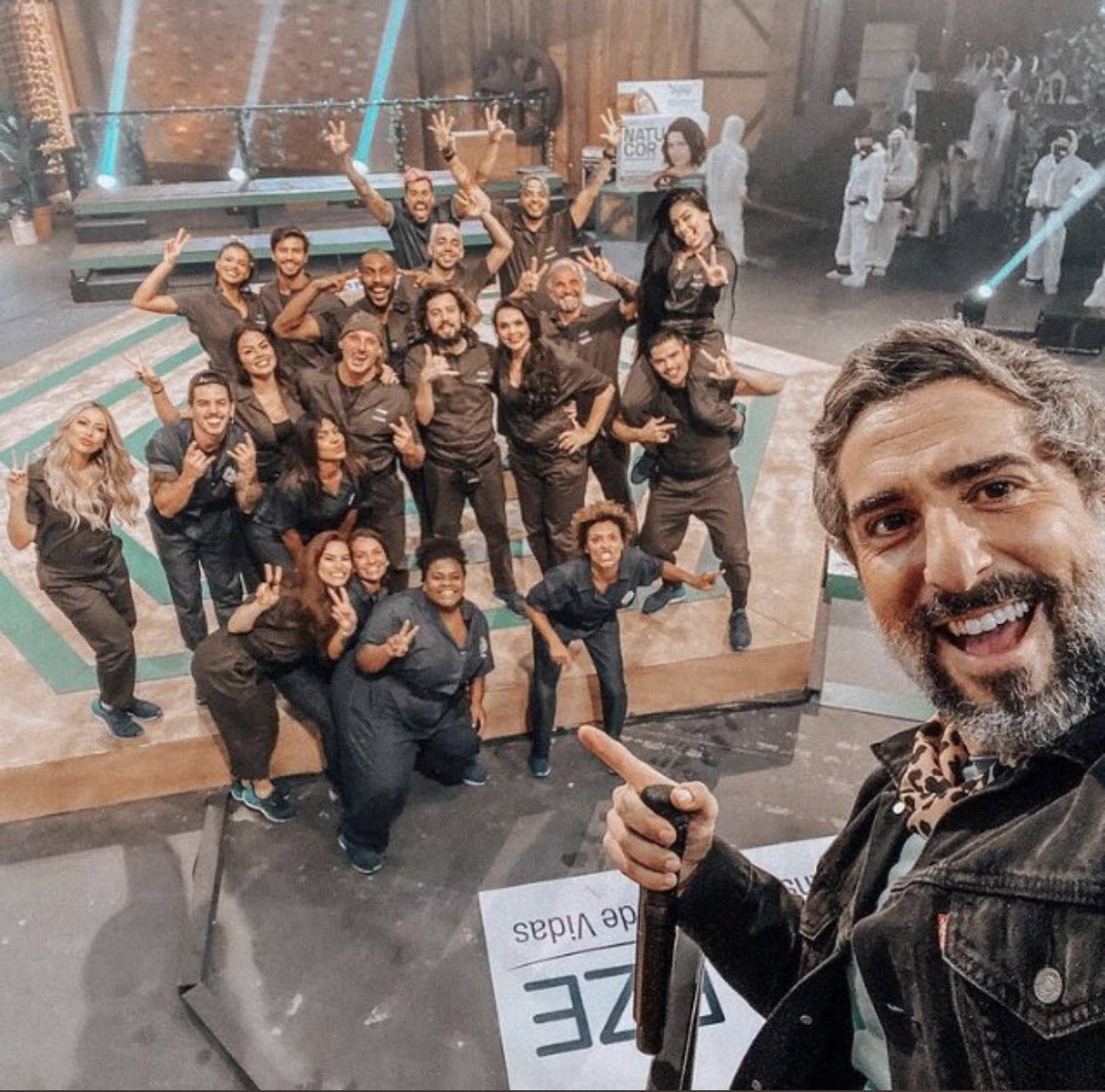 RealitysBrasil2's tweet photo. Como é a foto / como eu vejo
#AFazenda12 #RocaAFazenda https://t.co/16lVsk4Owb