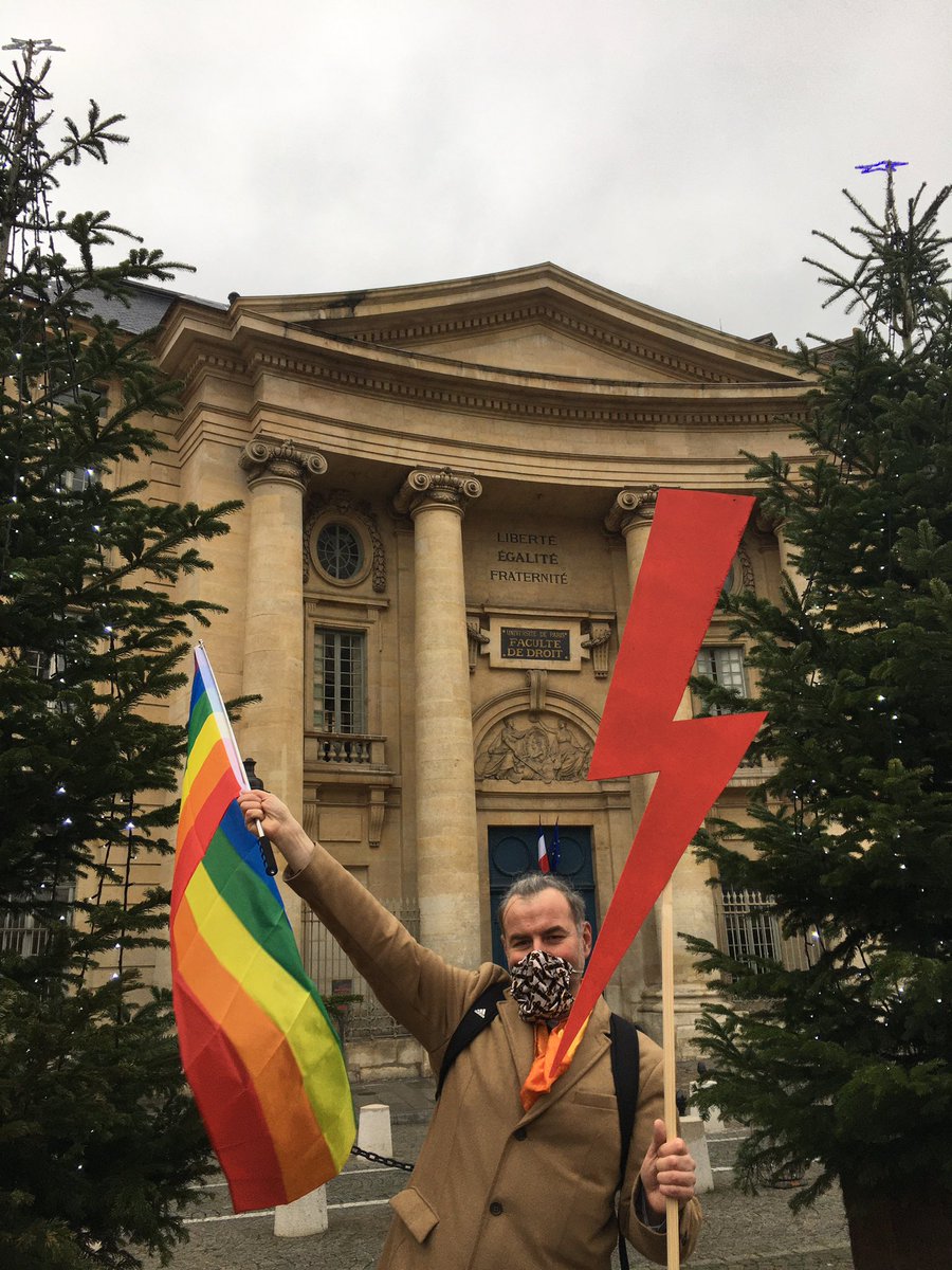 Sororité avec les Polonaises! #tojestwojna #StrajkKobiet